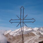 Croci in vetta: tanto rumore per nulla (L'Opinione)
