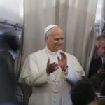 Il Complesso di Dio: Perché l'attacco di Trump al Papa è un insulto alla Libertà